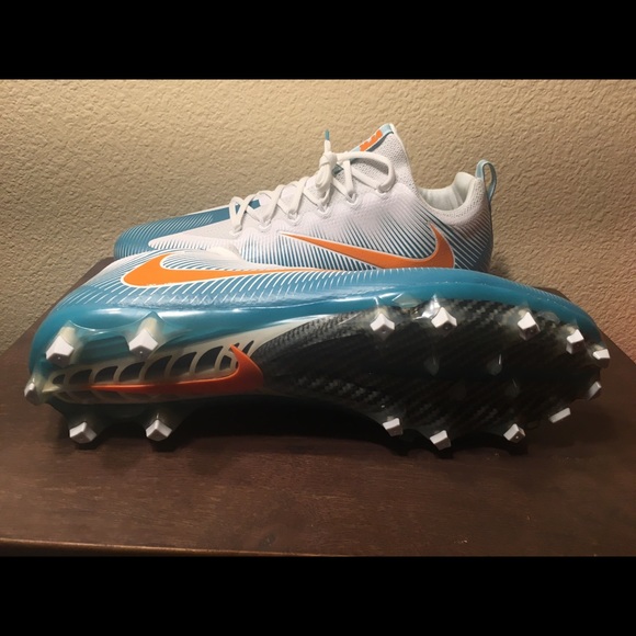 Nike Vapor Untouchable Pro Football Cleats - Picture 7 of 8